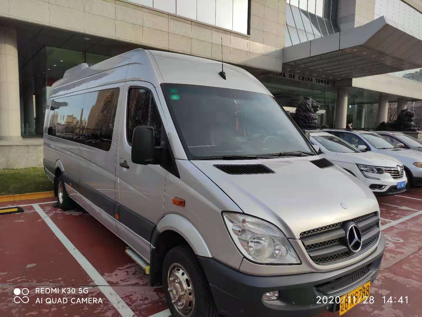 右前.jpg 右前.jpg